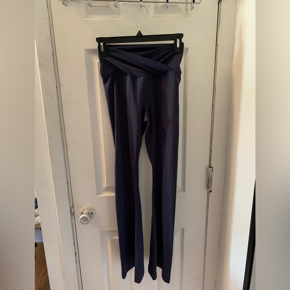 Navy blue leggings